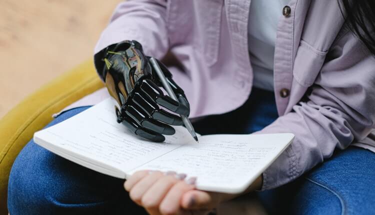 How to Write an Impressive Thesis Using an AI Language Assistant